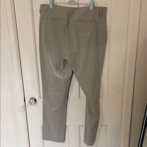 Vineyard Vines Men's Chinos in Light Khaki
